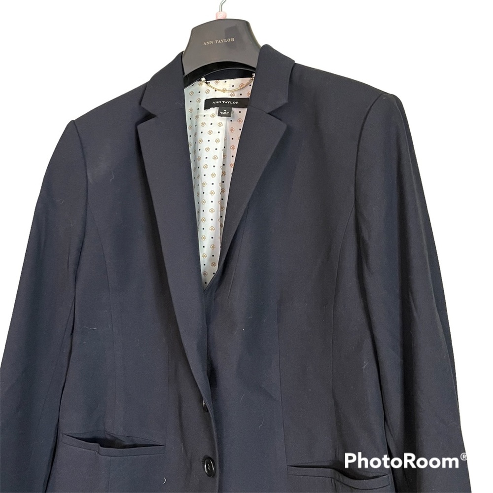 🌟HP!🌟 Ann Taylor Suiting All-Season Stretch Two Button Jacket Navy Size 4